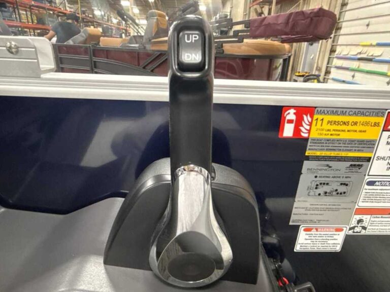 2026 Bennington 21SL - Twin Elliptical US-ETWC6917L526 [photo 11]